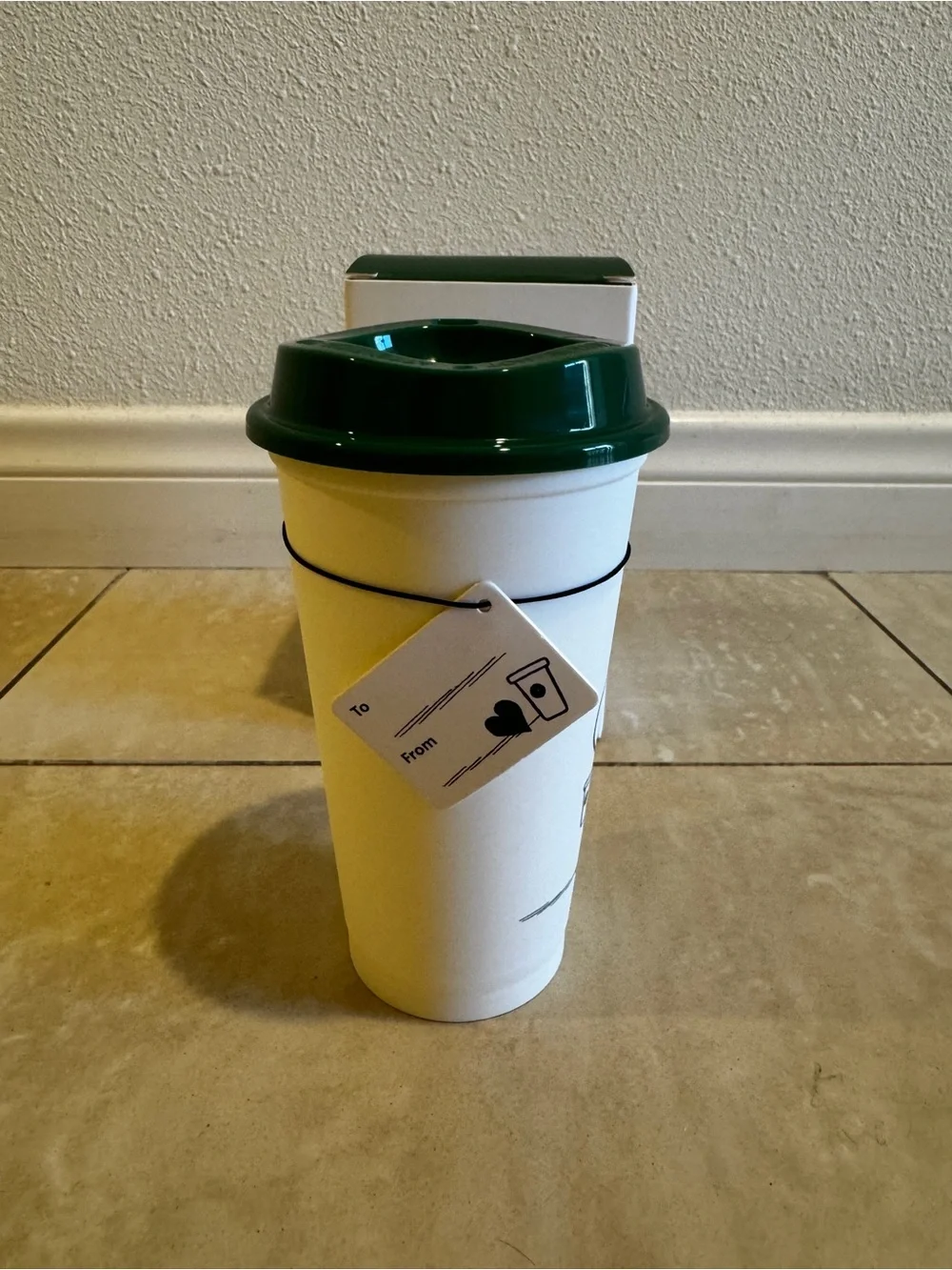 Starbucks Peanuts Snoopy Reusable Cup - Cream & Green Lid